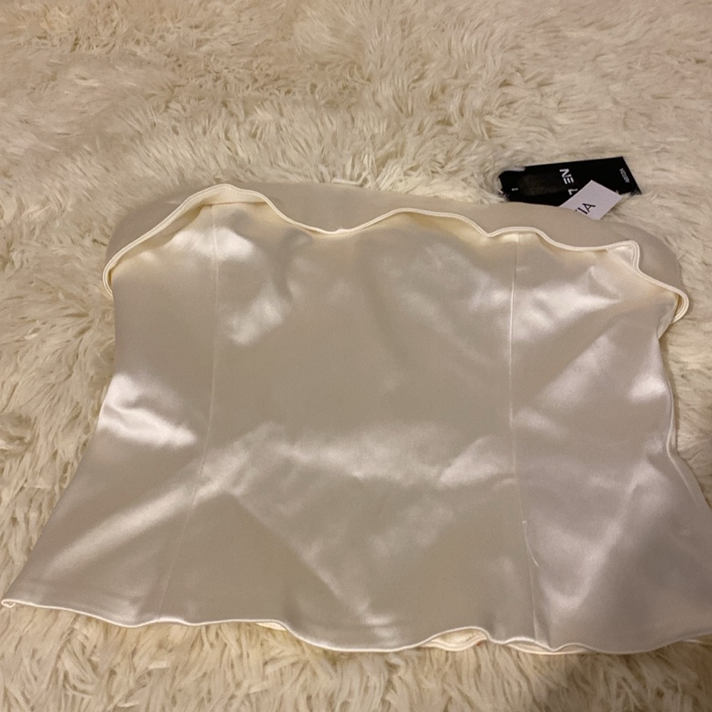 Aritzia Cream Ten Shimmer Satin Bustier Strapless Top- NWT - Picture 3 of 8